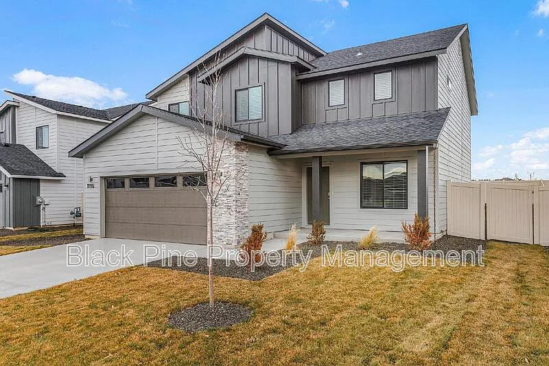 4 bed, 2.5 bath, 2125 sqft, $2,600 — Photo 3