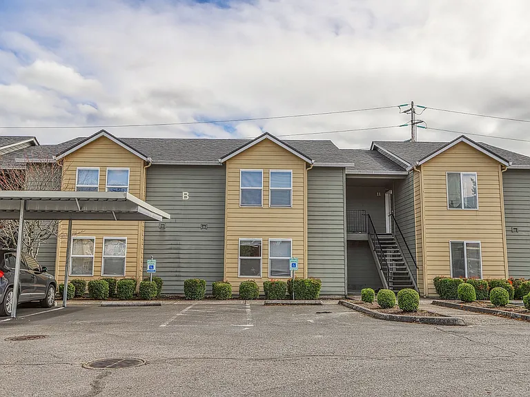Heritage Park Apartments — Photo 3