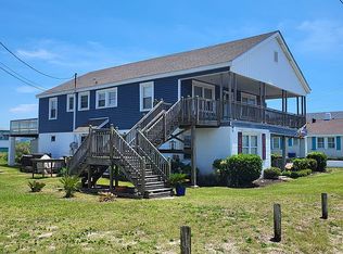 207 Money Island Dr, Atlantic Beach, NC 28512