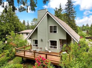 1808 Silver Beach Rd, Bellingham, WA 98229