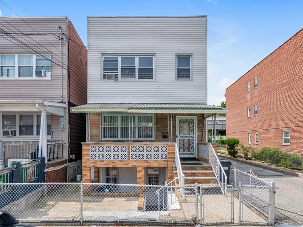 1222 East 92nd Street image 1 of 25