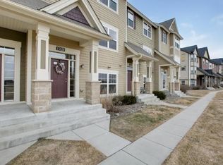 15620 Eagle Bay Dr, Apple Valley, MN 55124