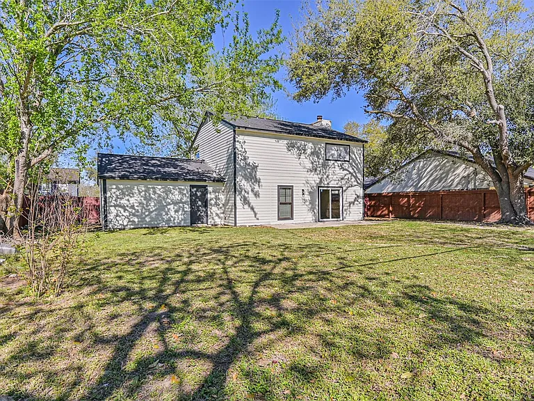 425 E Castle Harbour Dr — Photo 28