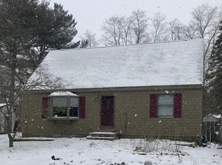 11 Brooks Rd, Salisbury, MA 01952