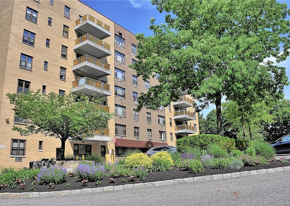 1st image of 25 Stewart Pl APT 717