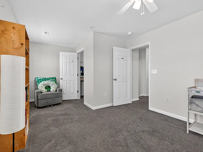 121 Polo Way — Photo 20