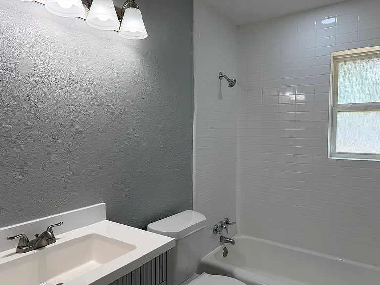 2511 Normont Cir — Photo 11