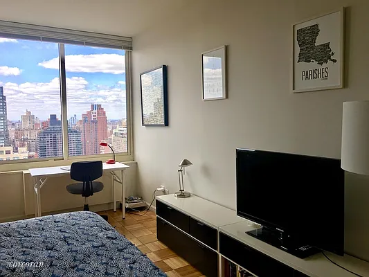 Rented by Corcoran | media 8