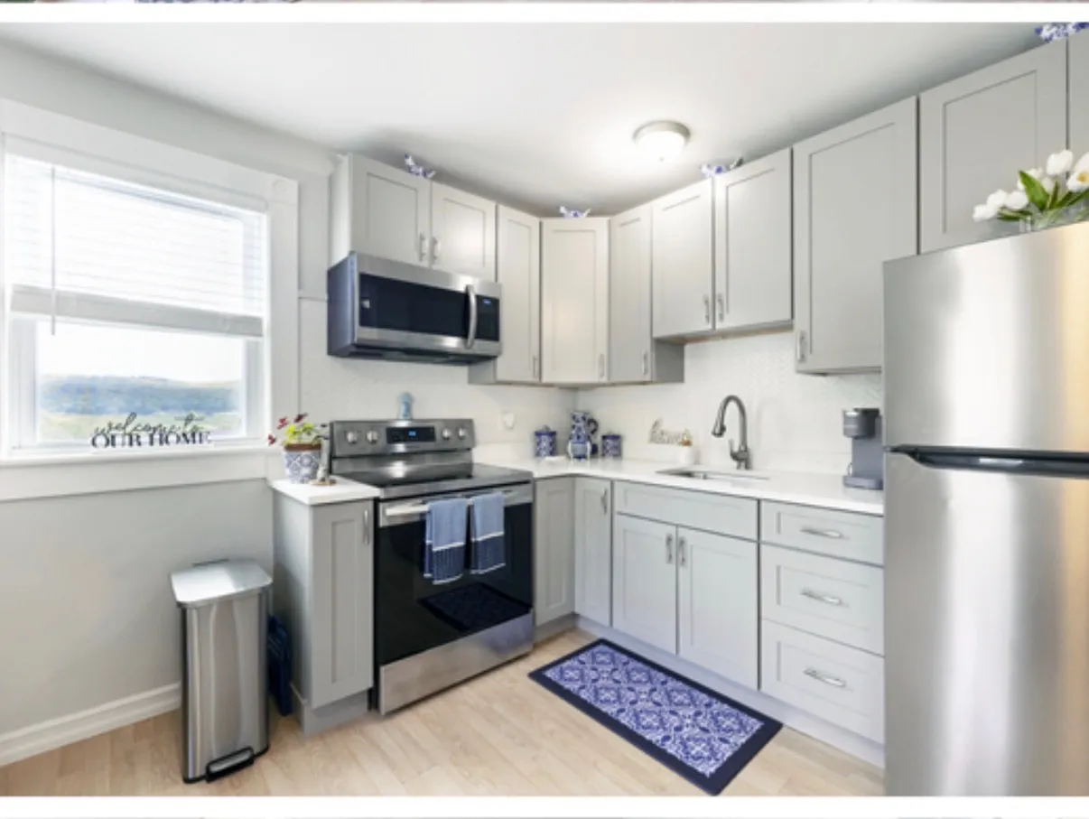 2 bed, 1000 sqft, $2,400 — Photo 3