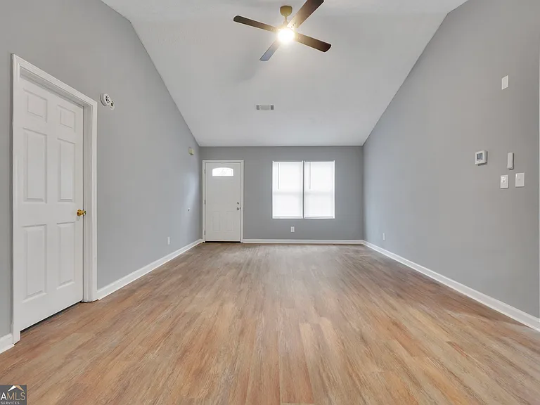 9202 Fairway Ct — Photo 4