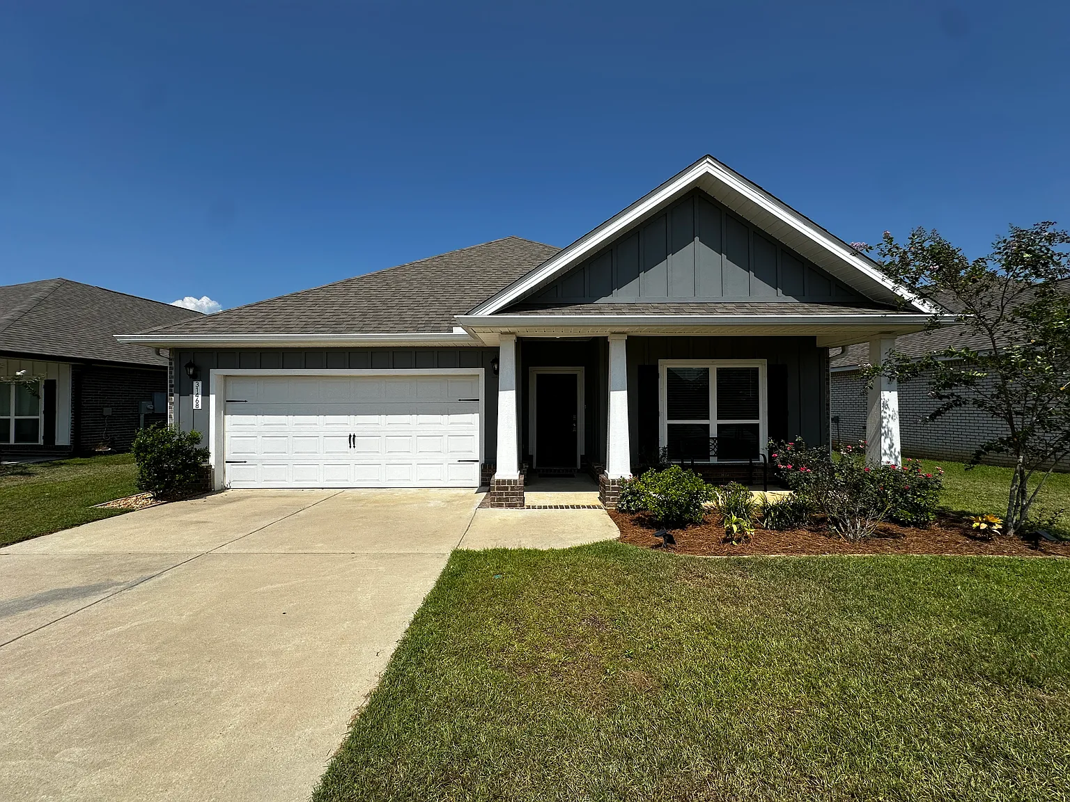 Available Now! 4 Bed / 2 Bath In Stonebridge!! — Photo 1