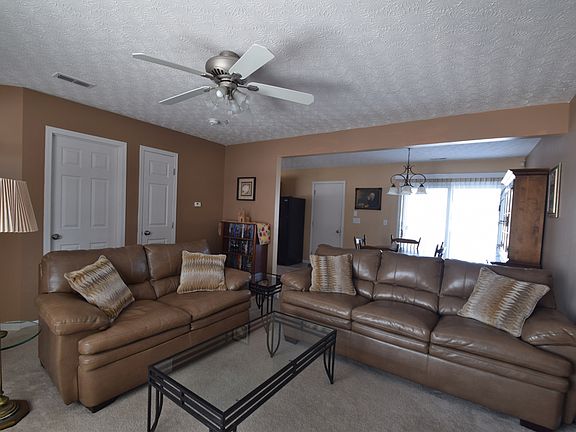 4th image of 7750 Freesia St