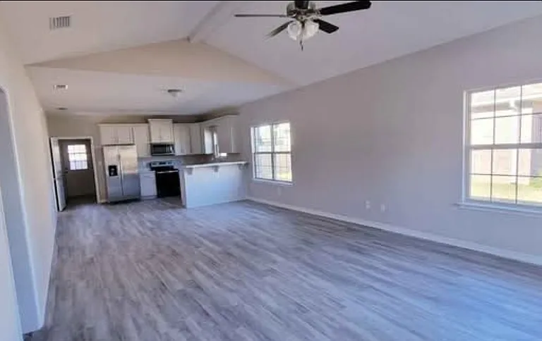 6101 Albray Dr — Photo 4