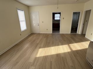 118 Last St APT 2, Fall River, MA 02724