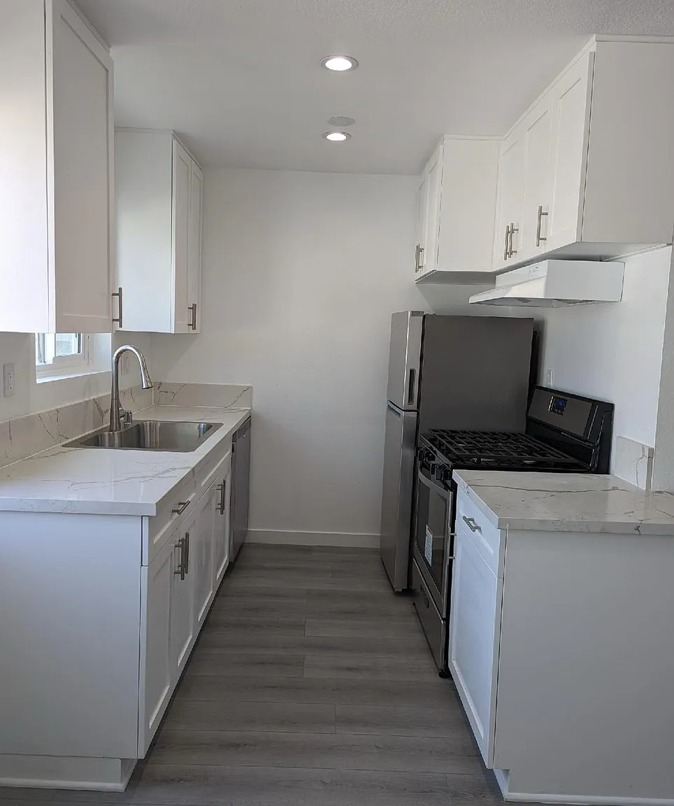1 bed, 725 sqft, $1,950 — Photo 2