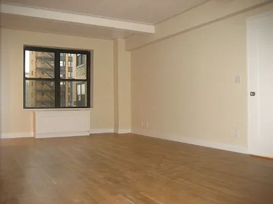 Rented by Square One Group | media 10