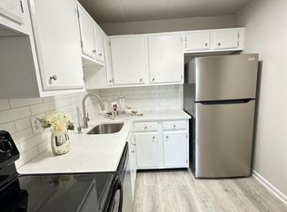 125 Clubhouse Dr SW #M-6, Leesburg, VA 20175
