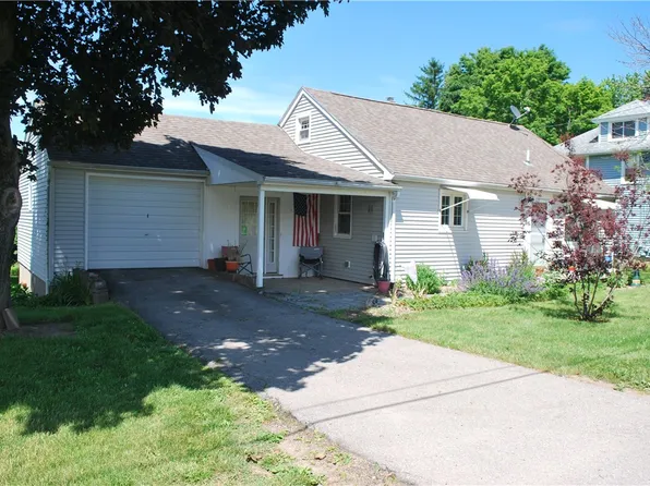 3231 Ridge Rd, Williamson, NY 14589