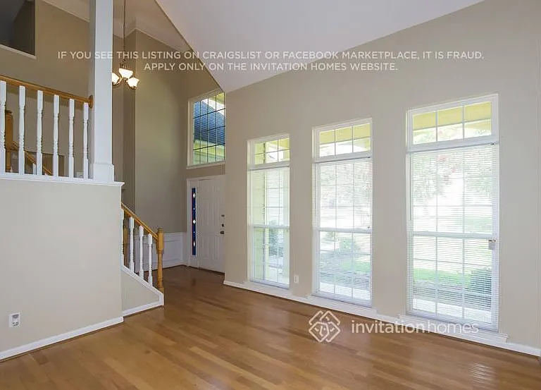 645 Clearbrook Rd — Photo 2