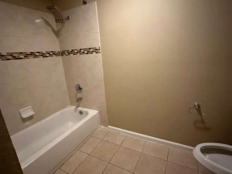 4300 Duval Rd #B — Photo 12