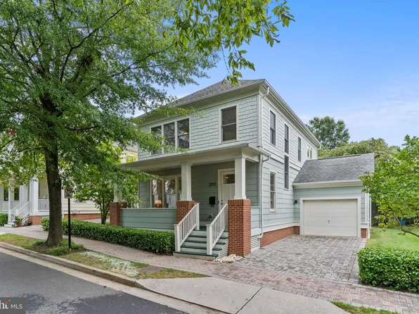 2011 N Pollard St, Arlington, VA 22207