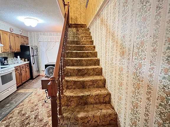 32nd image of 1561 Red Hill Rd