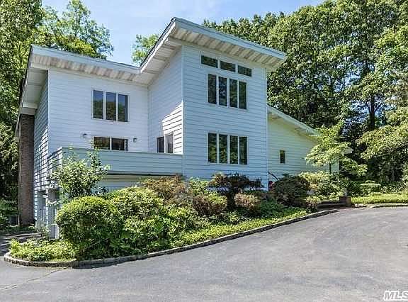 2nd image of Evans Ln