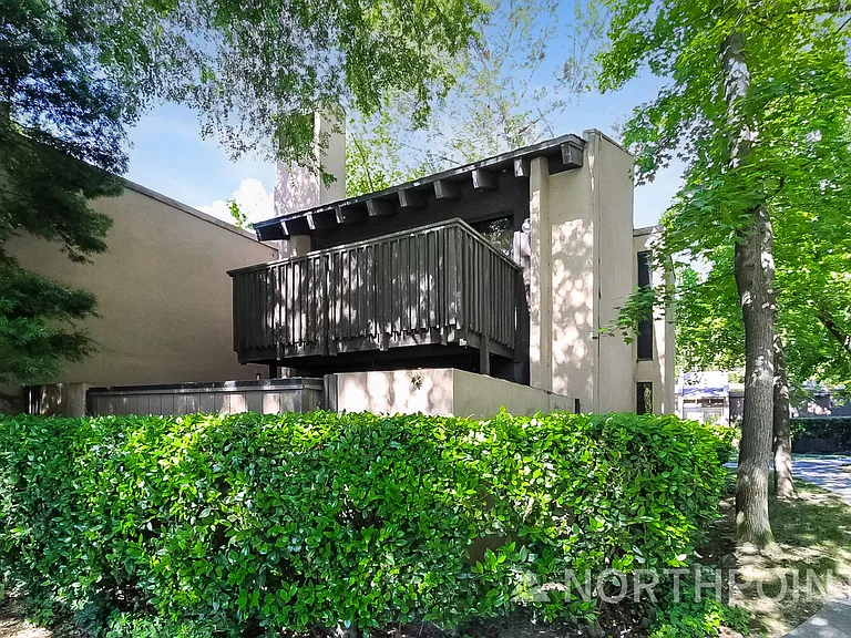 608 Woodside Sierra #2 — Photo 15