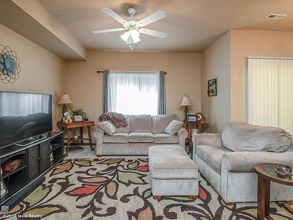 5th image of 10325 Essex Dr Unit 13