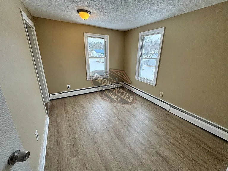 111 Kennedy Memorial Dr — Photo 4
