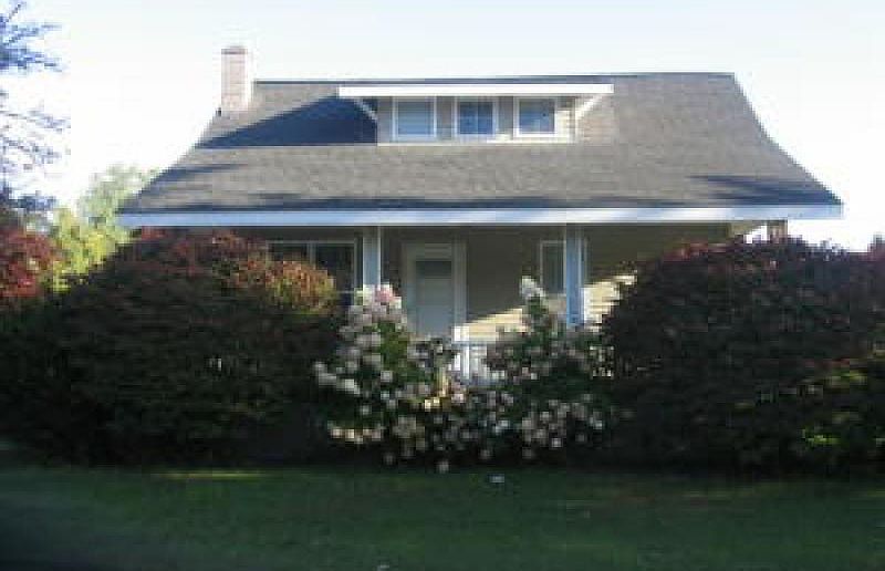 1st image of 637 W Washington Ave
