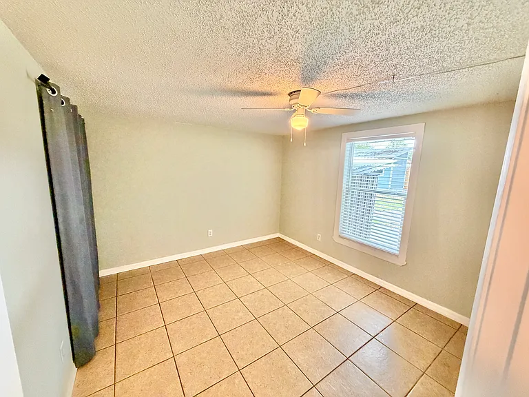 3108 49th Avenue Dr W #B — Photo 10