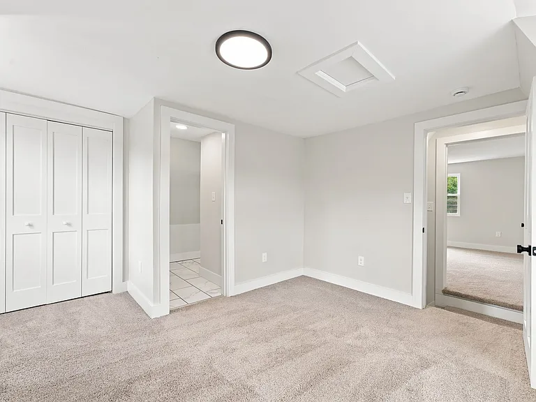 325 N Aiken Ave — Photo 21