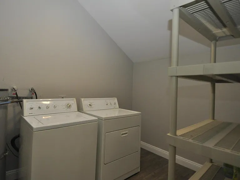 4022 Layang Layang Cir #B-1 — Photo 27