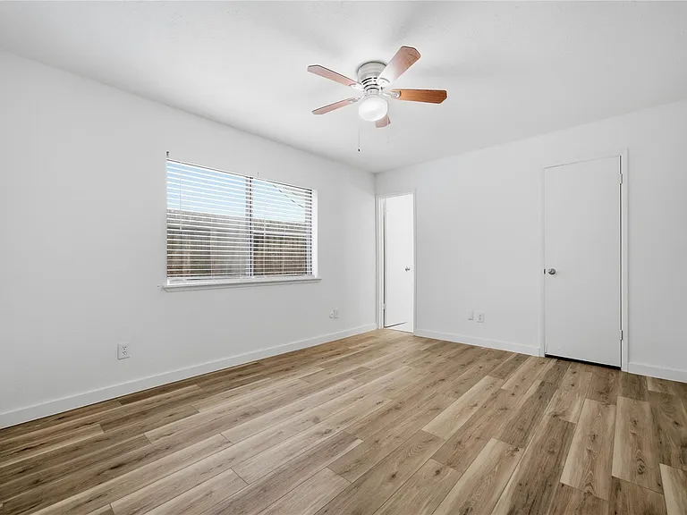2126 Quail Valley East Dr — Photo 11