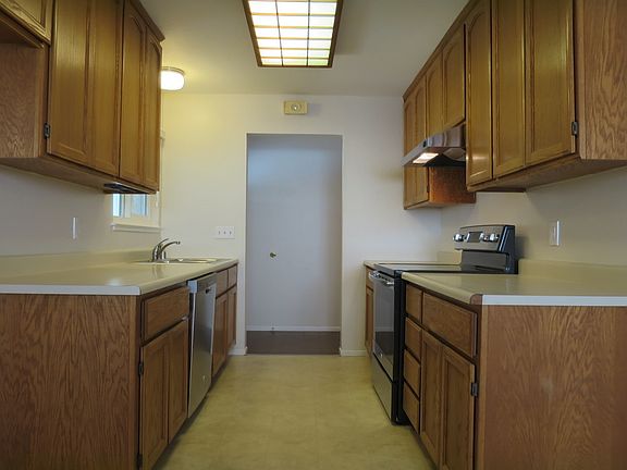 3rd image of 3193 Longdale Dr