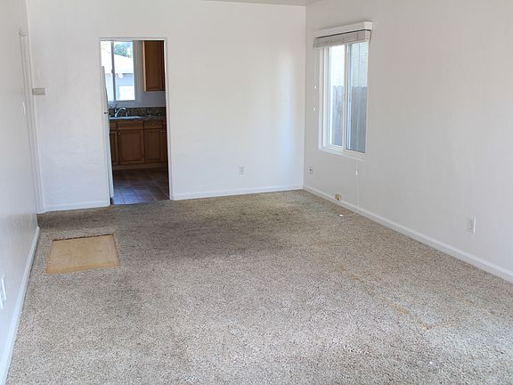4th image of 717 Ostend Ct