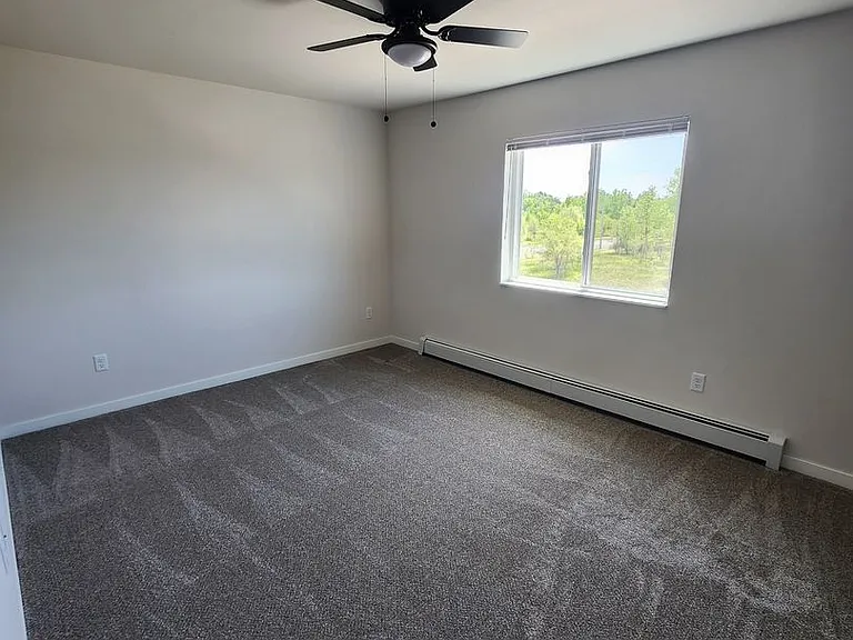 Plaza View Apartments — Photo 12