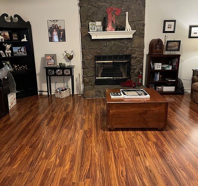 2nd image of 390 Springdale Dr