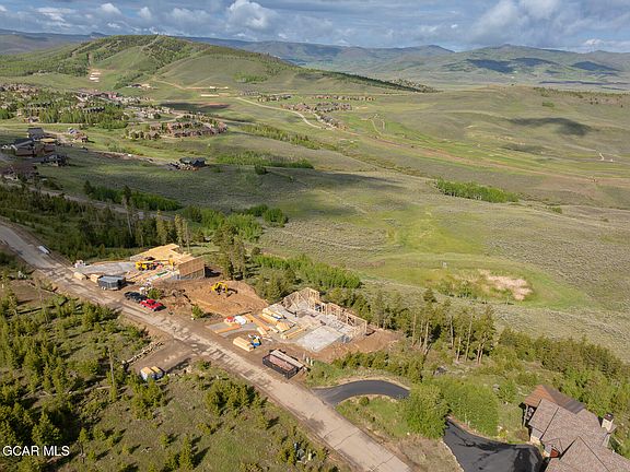 5th image of 605 Shoshoni Lane