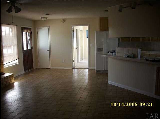 1st image of 1099 Park Ln