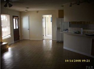 1099 Park Ln, Gulf Breeze, FL 32563
