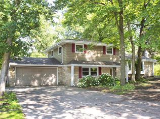 5234 S 45th St, Greenfield, WI 53220