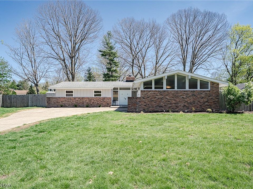 1st image of 7483 Carole Dr