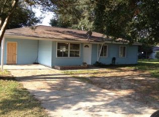 3243 Landmor Dr, Slaughter, LA 70777