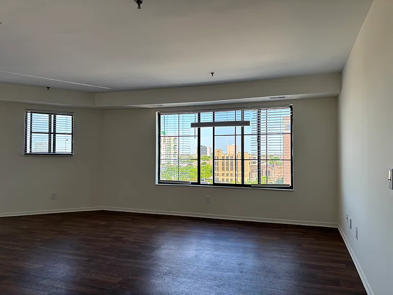 River Place Luxury Apartments — Photo 69