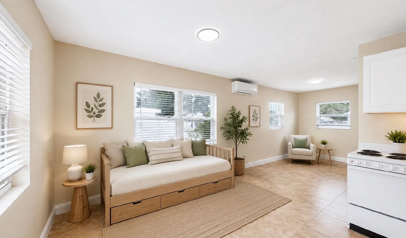 Studio, 1.0 bath, 350 sqft, $1,095 — Photo 4