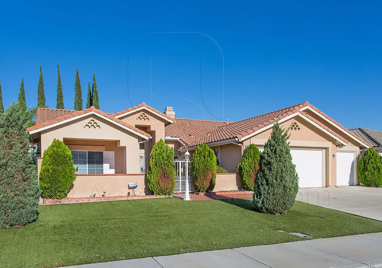 Gorgeous Single-Story Murrieta Home with 3-Car Garage & Private Backyard — Photo 2