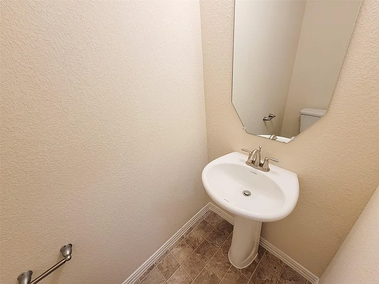5209 Dauntless Dr — Photo 23