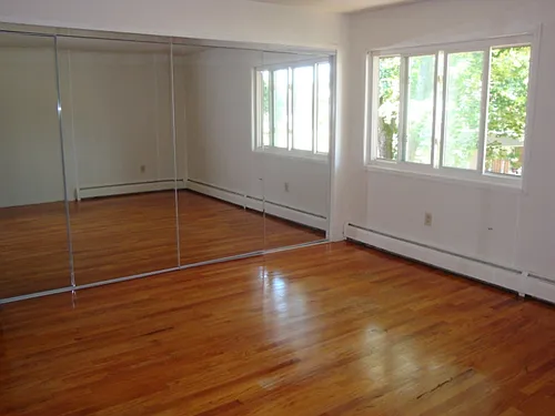 3 Camelot Dr #4 Photo 1